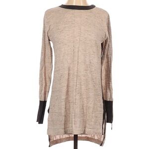 Cullen Chic Beige and Black Long Sleeve Top Size Small